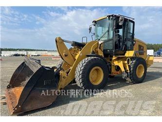 CAT 930M Pale gommate