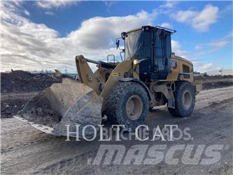 CAT 930M Pale gommate