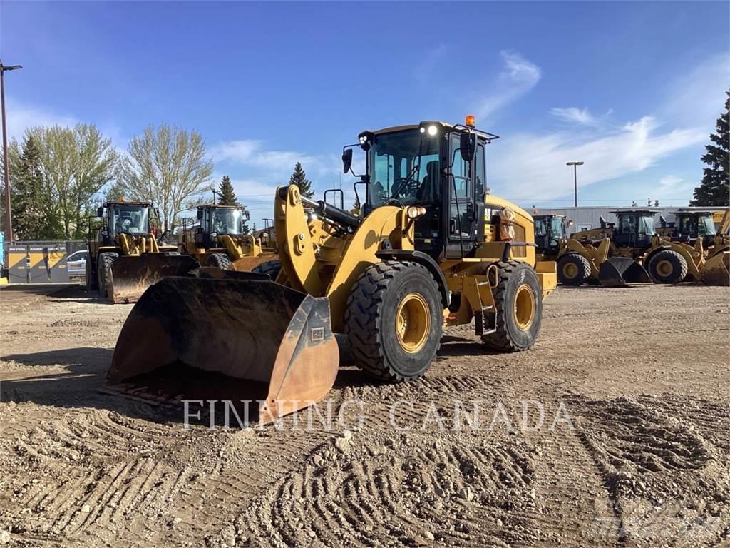 CAT 930M Pale gommate