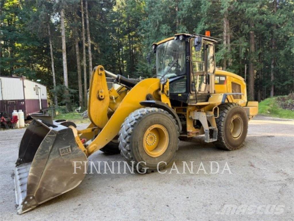 CAT 930M Pale gommate