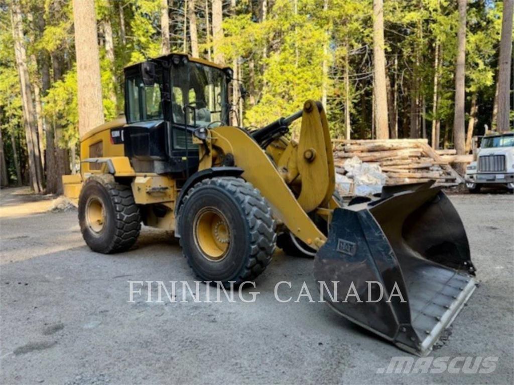 CAT 930M Pale gommate