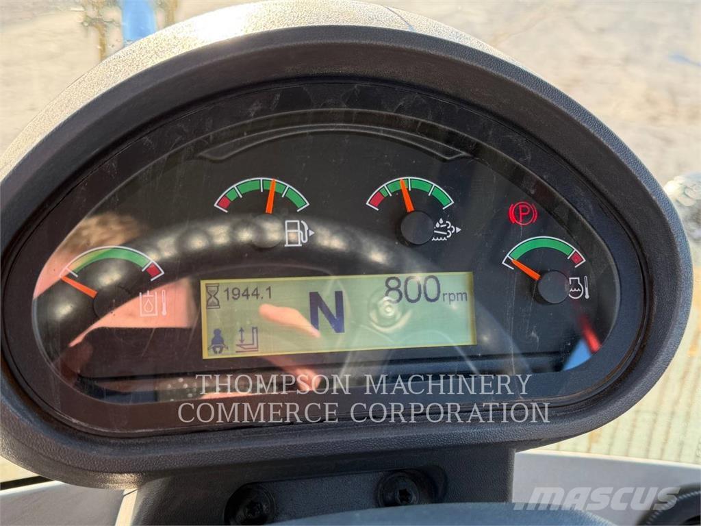 CAT 930M Pale gommate