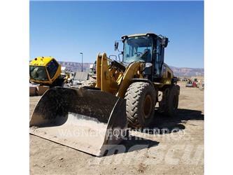 CAT 930M Pale gommate