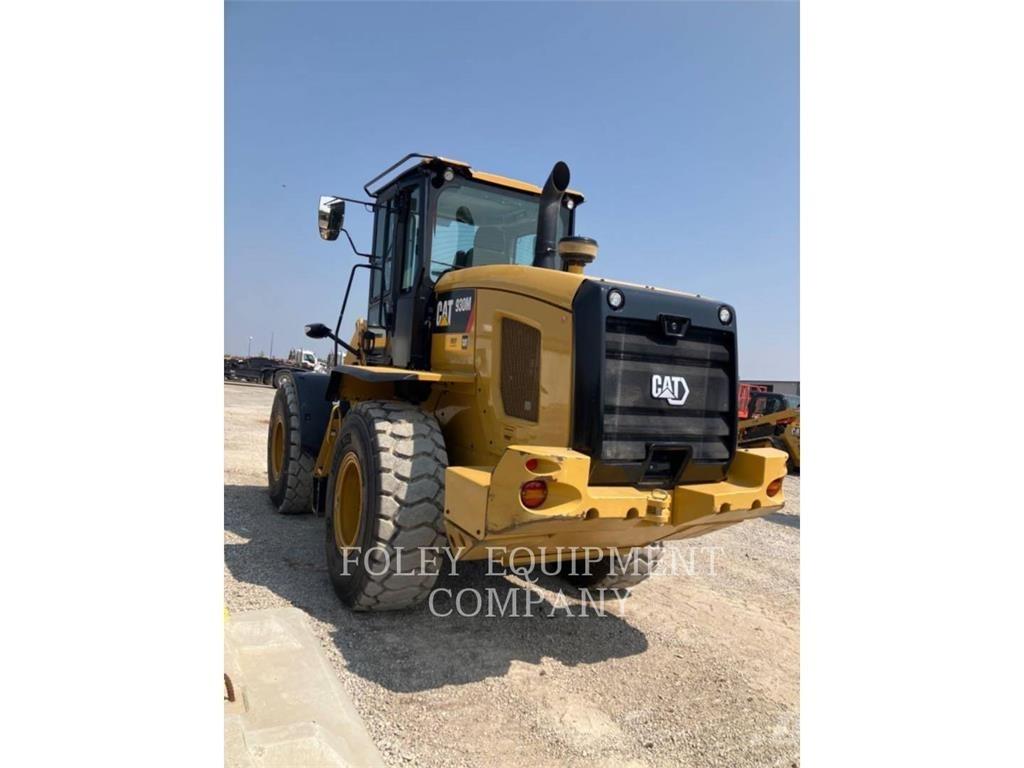 CAT 930M Pale gommate