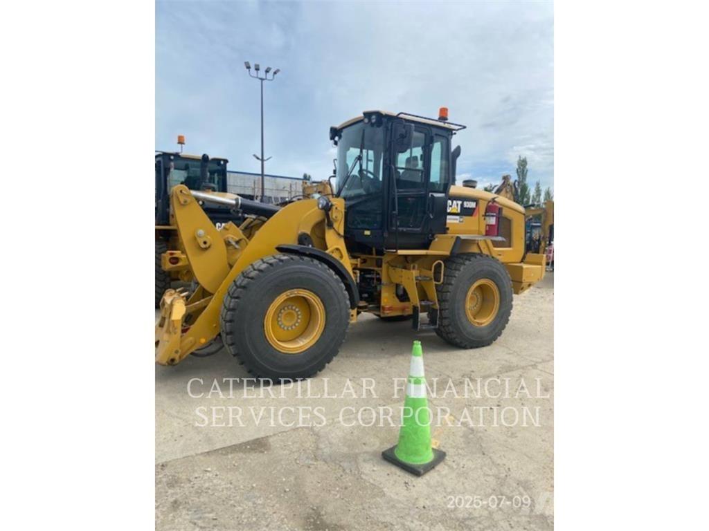 CAT 930M Pale gommate