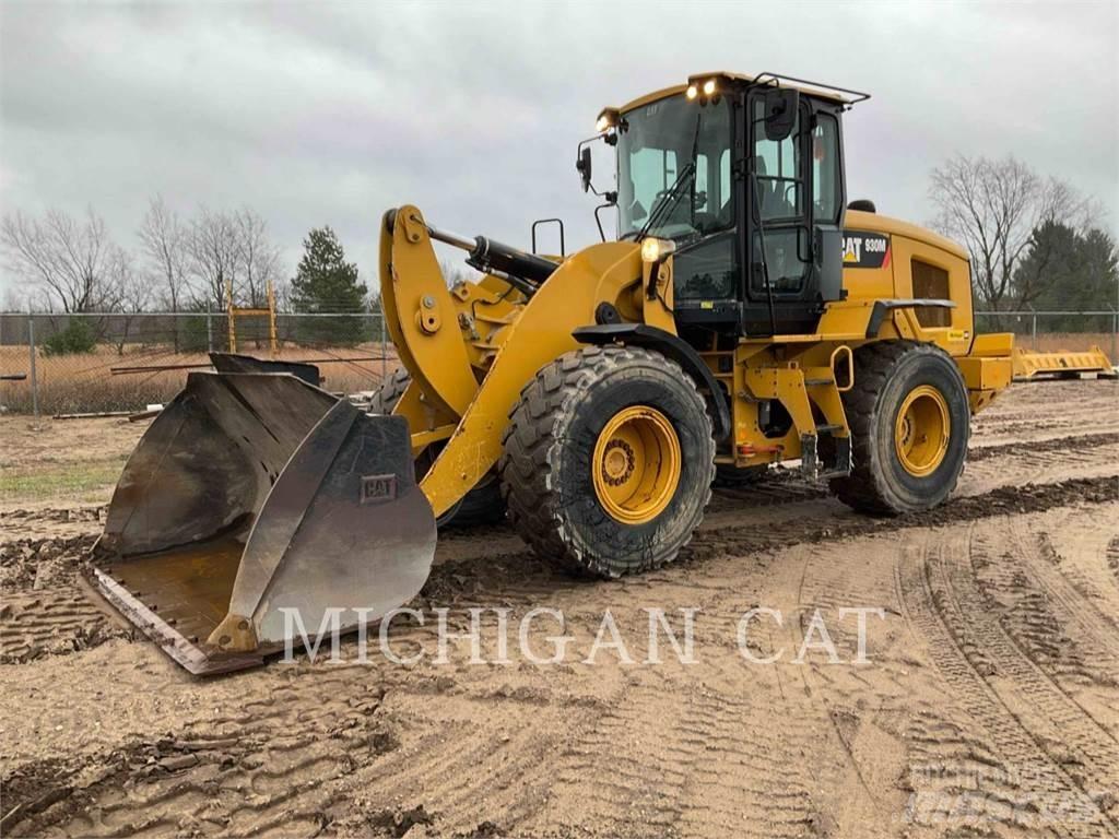 CAT 930M 3RQ Pale gommate