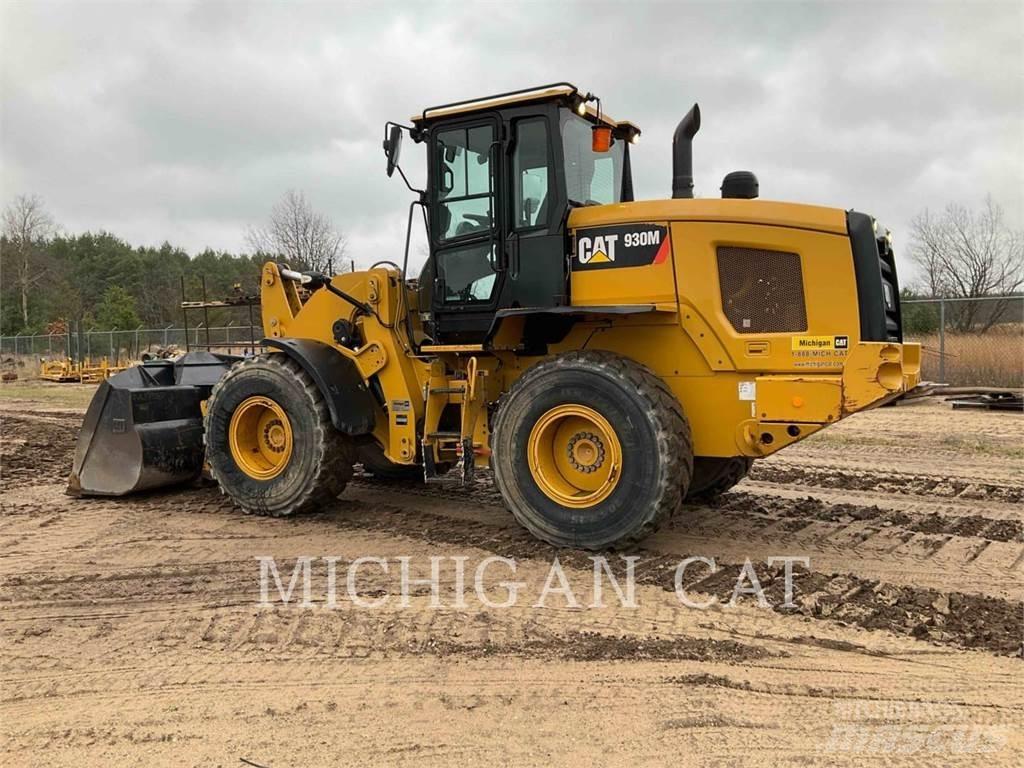 CAT 930M 3RQ Pale gommate