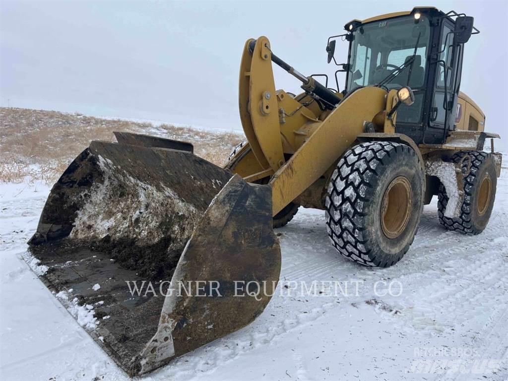 CAT 930M AG HL Pale gommate