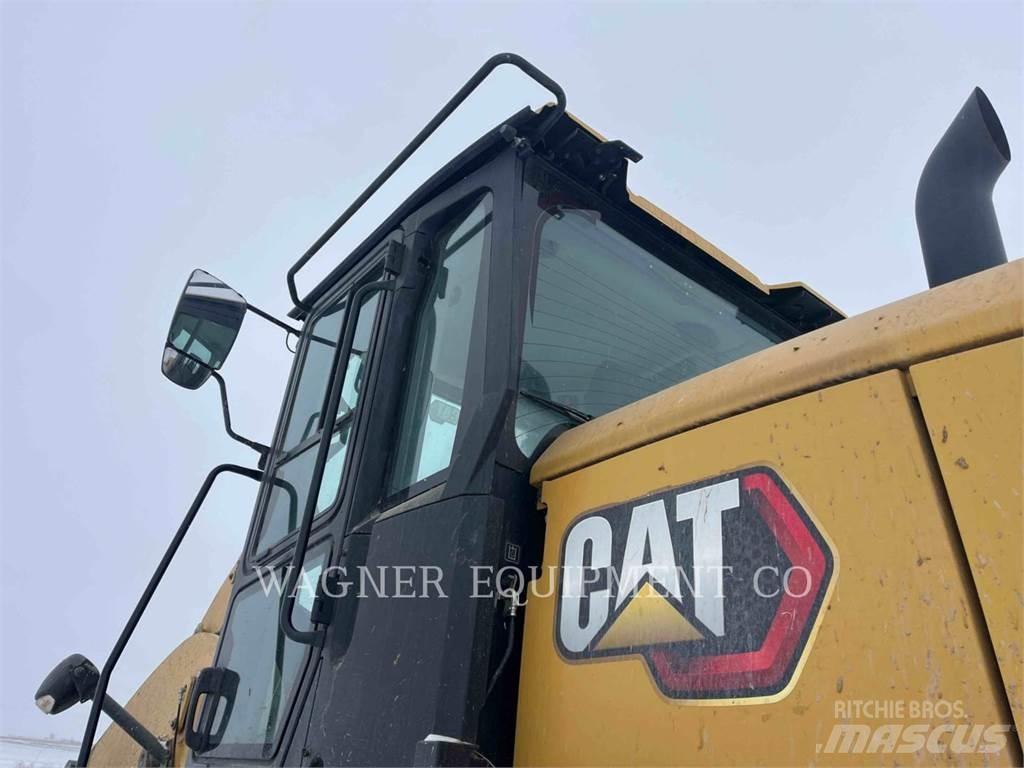 CAT 930M AG HL Pale gommate