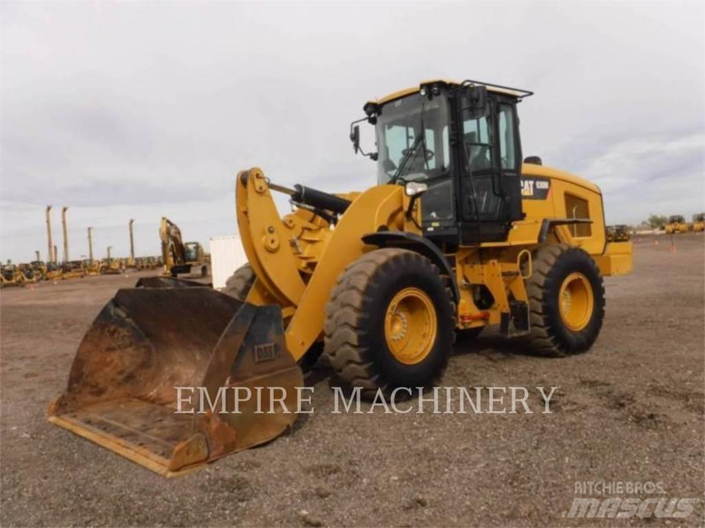 CAT 930M FC Pale gommate