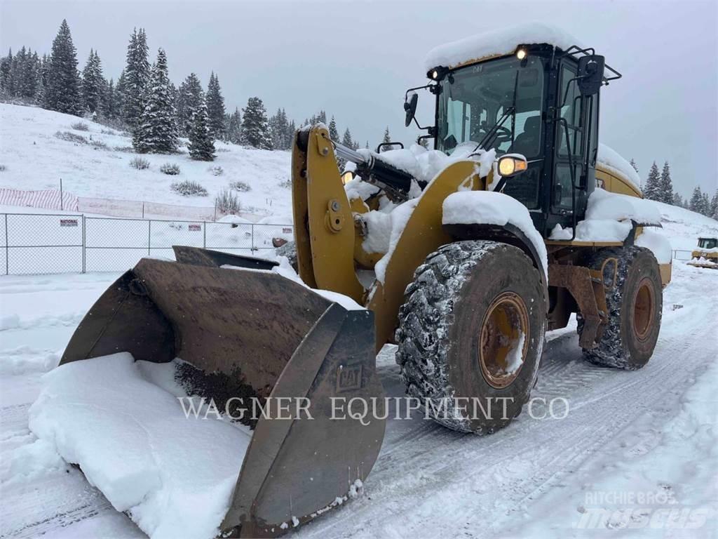 CAT 930M FC Pale gommate