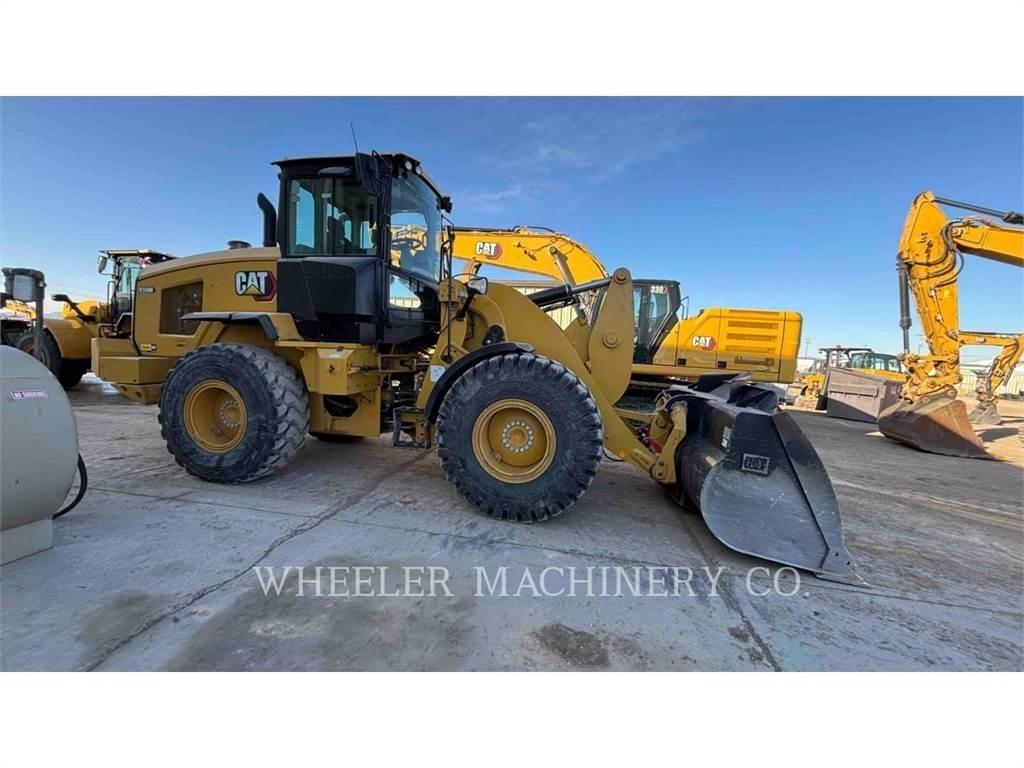 CAT 930M QC Pale gommate