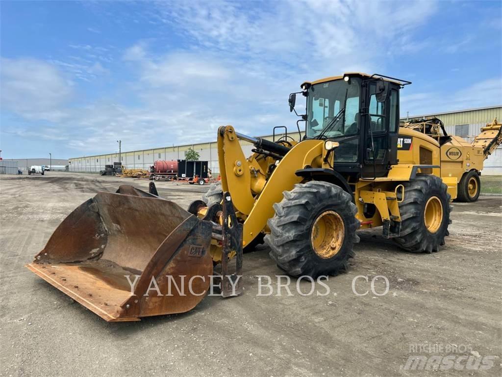 CAT 930M QC Pale gommate