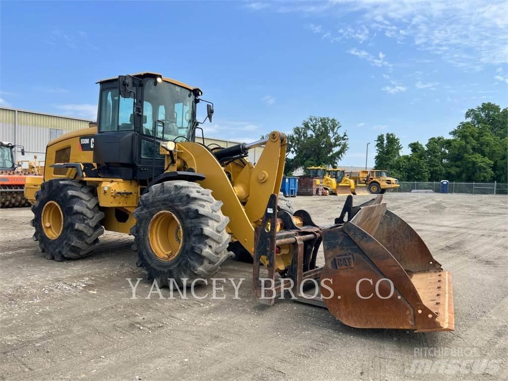 CAT 930M QC Pale gommate