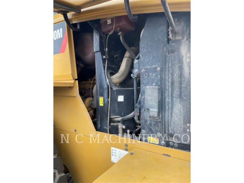 CAT 930MHL Pale gommate