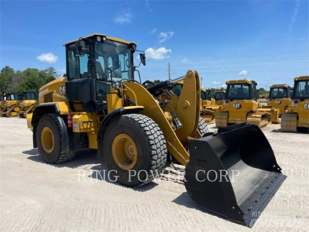CAT 930MQC3V Pale gommate