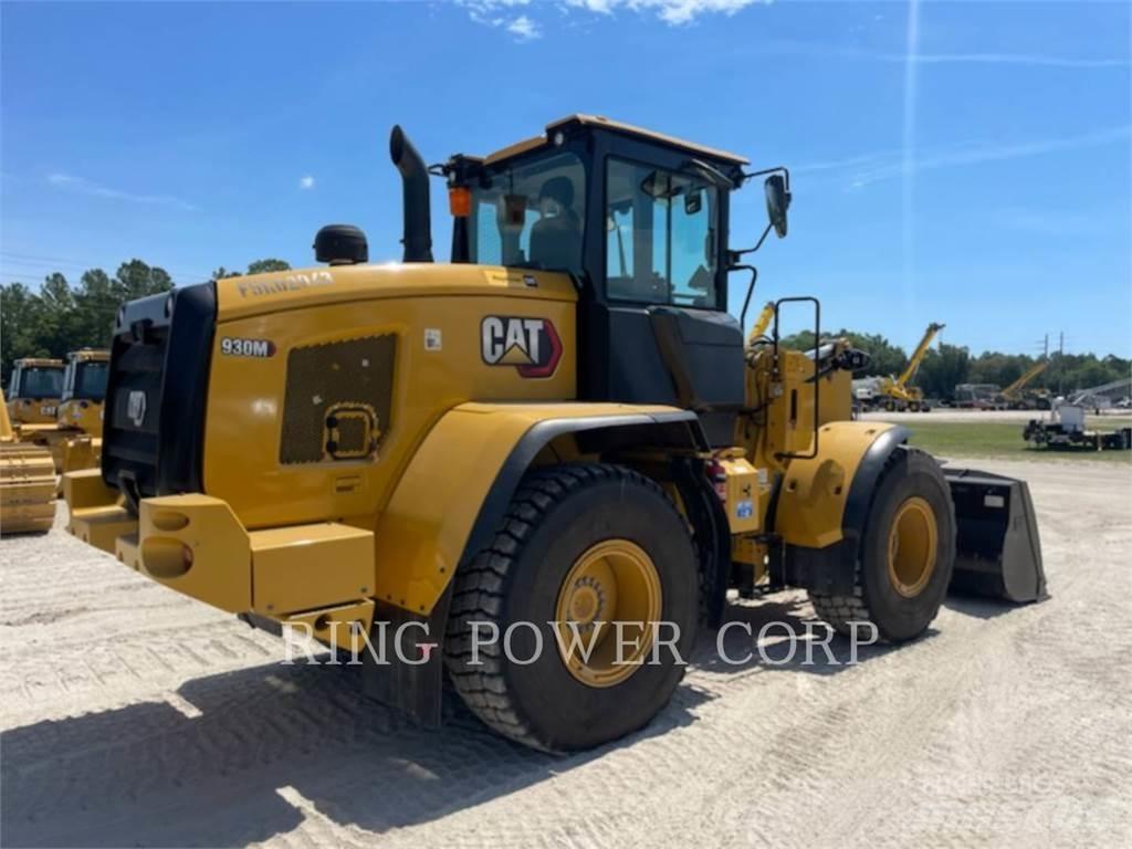 CAT 930MQC3V Pale gommate