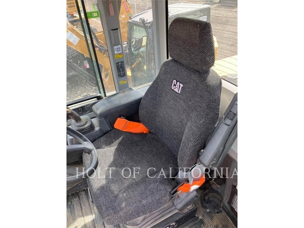 CAT 938 Pale gommate