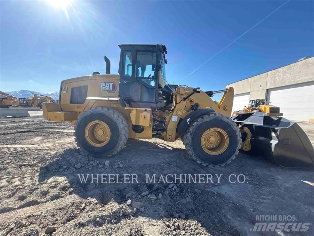 CAT 938 QC Pale gommate