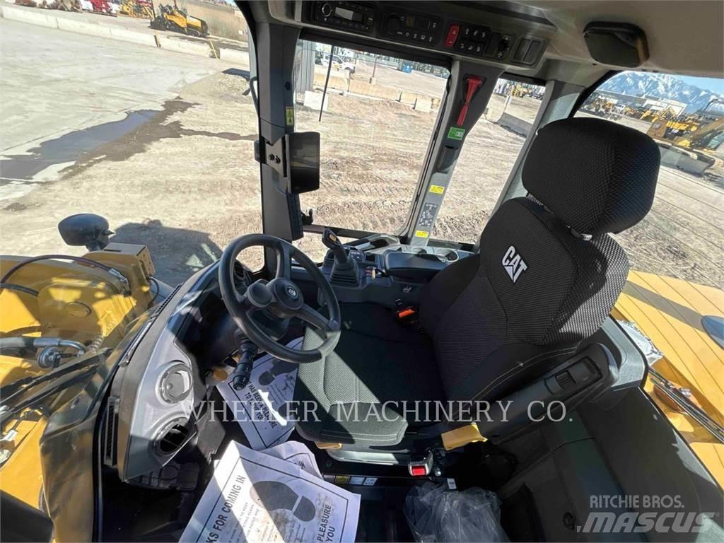 CAT 938 QC Pale gommate