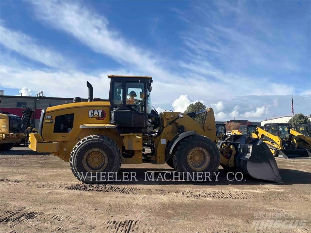 CAT 938 QC Pale gommate