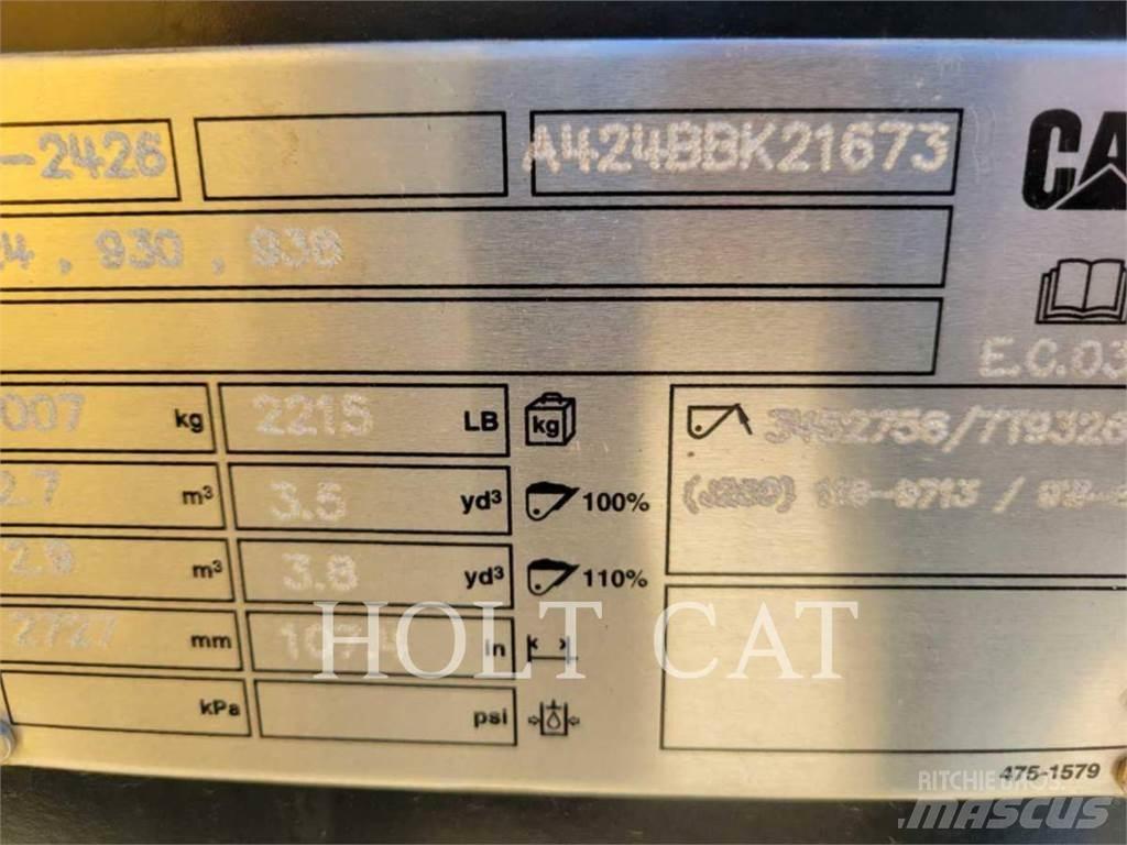 CAT 938 QC Pale gommate