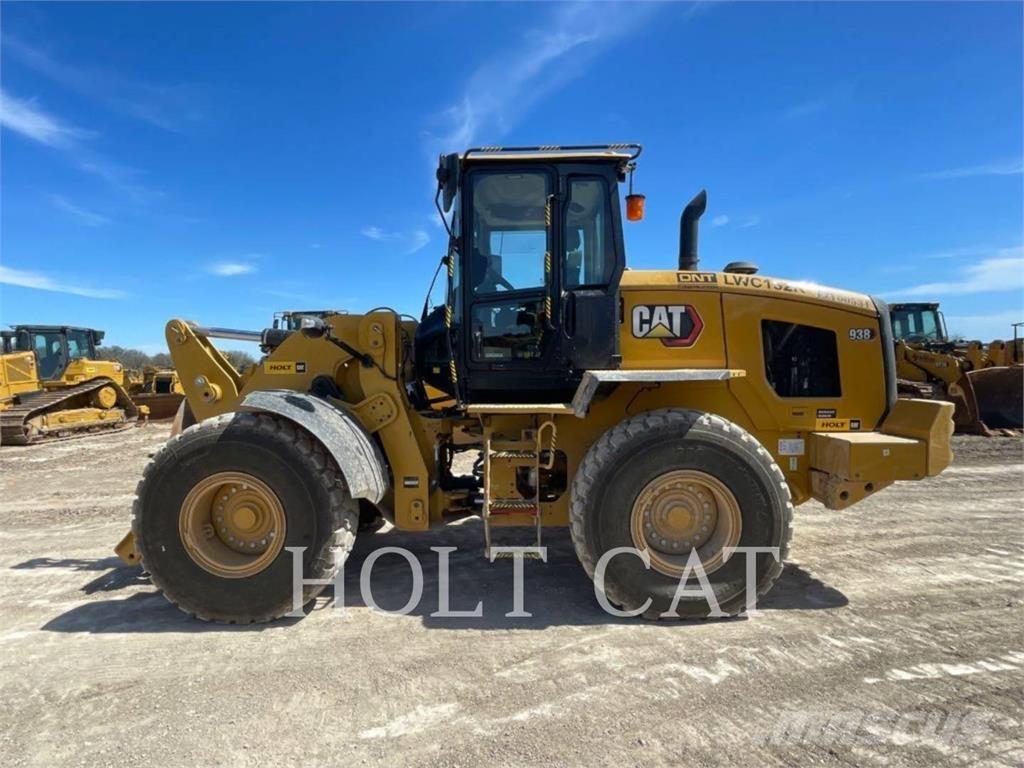 CAT 938 QC Pale gommate