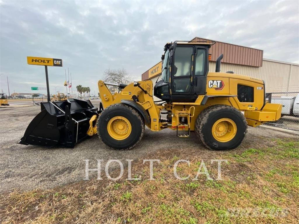 CAT 938 QC Pale gommate