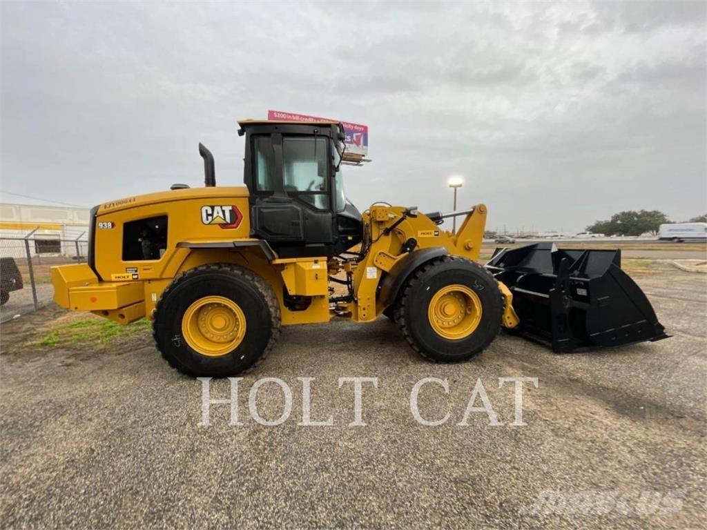 CAT 938 QC Pale gommate