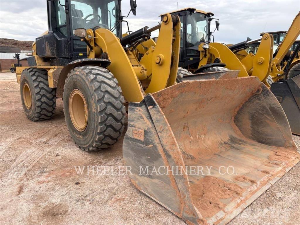 CAT 938 QC Pale gommate
