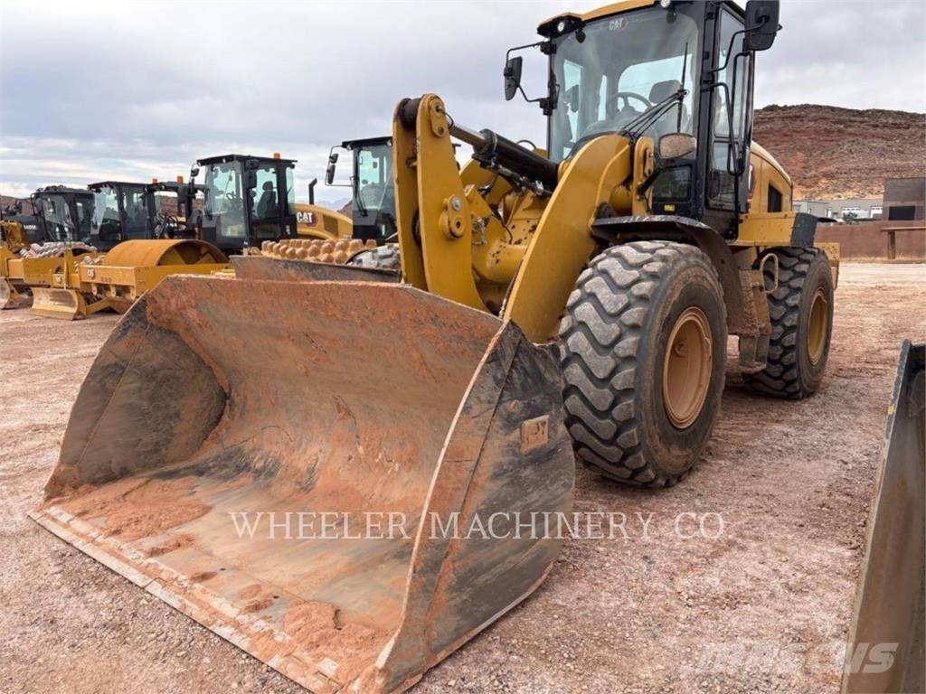 CAT 938 QC Pale gommate