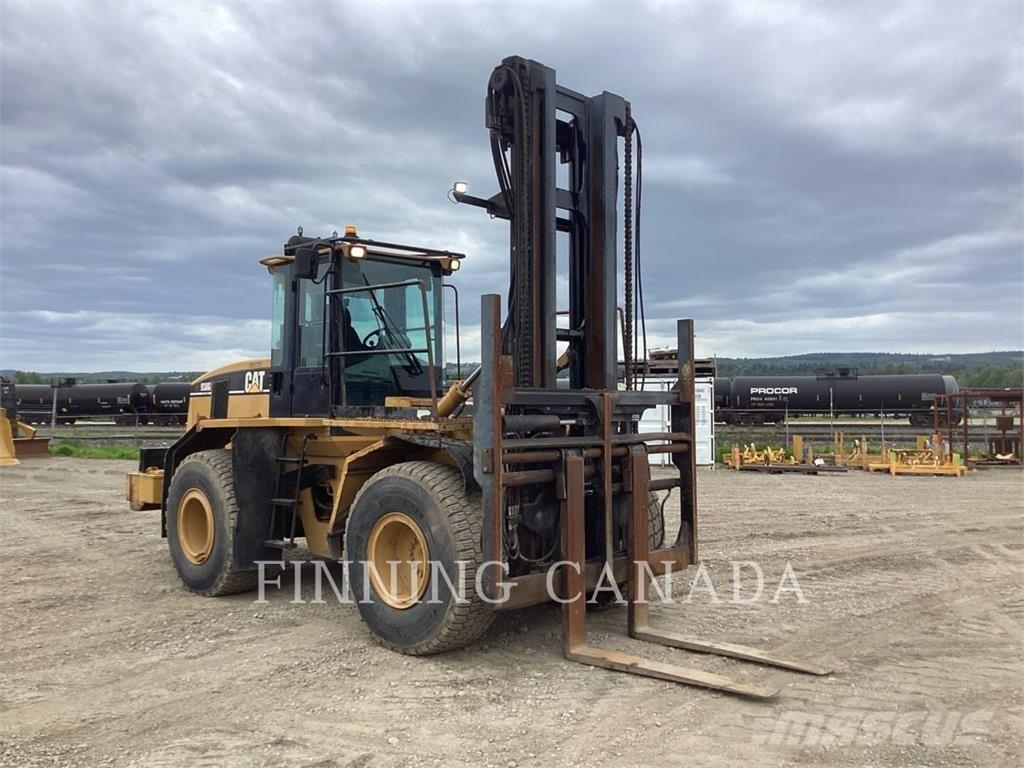 CAT 938G Pale gommate