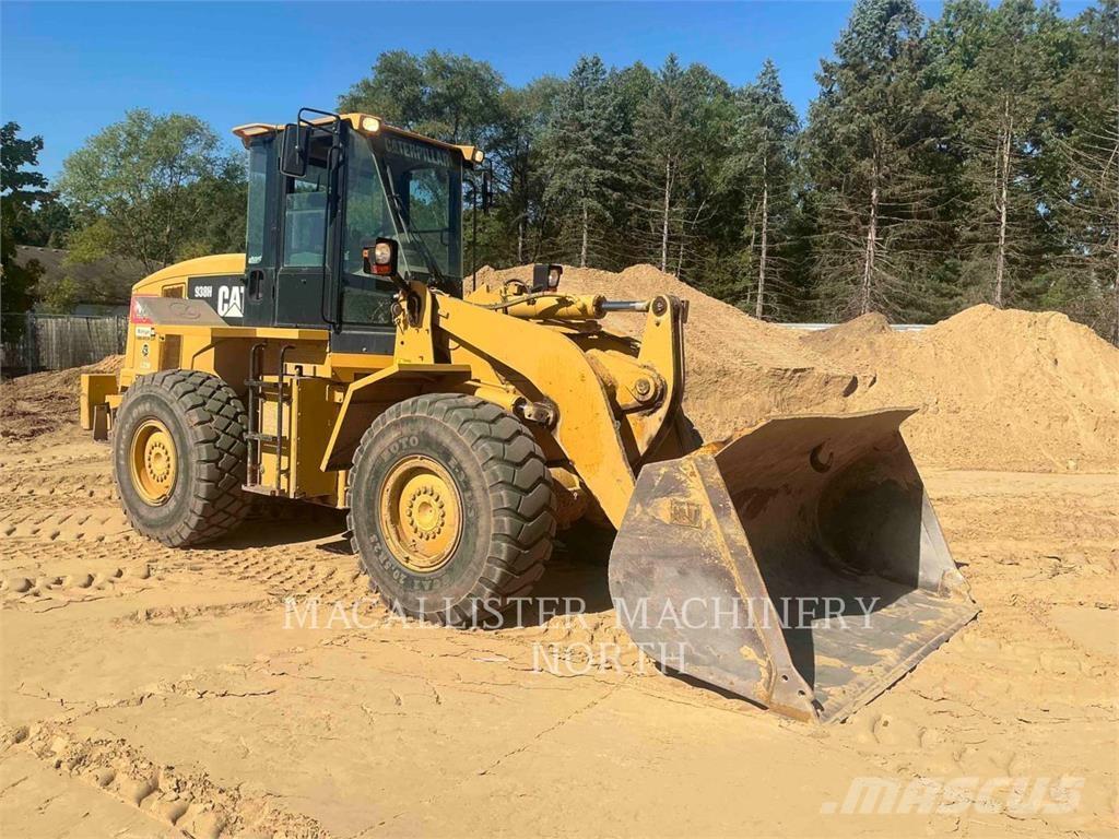 CAT 938H Pale gommate