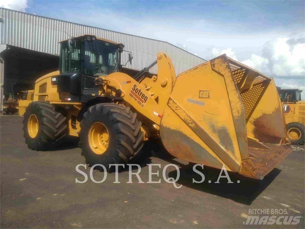 CAT 938K Pale gommate