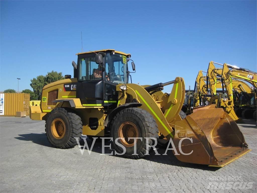 CAT 938K Pale gommate