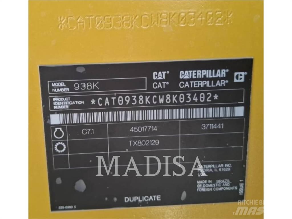 CAT 938K Pale gommate