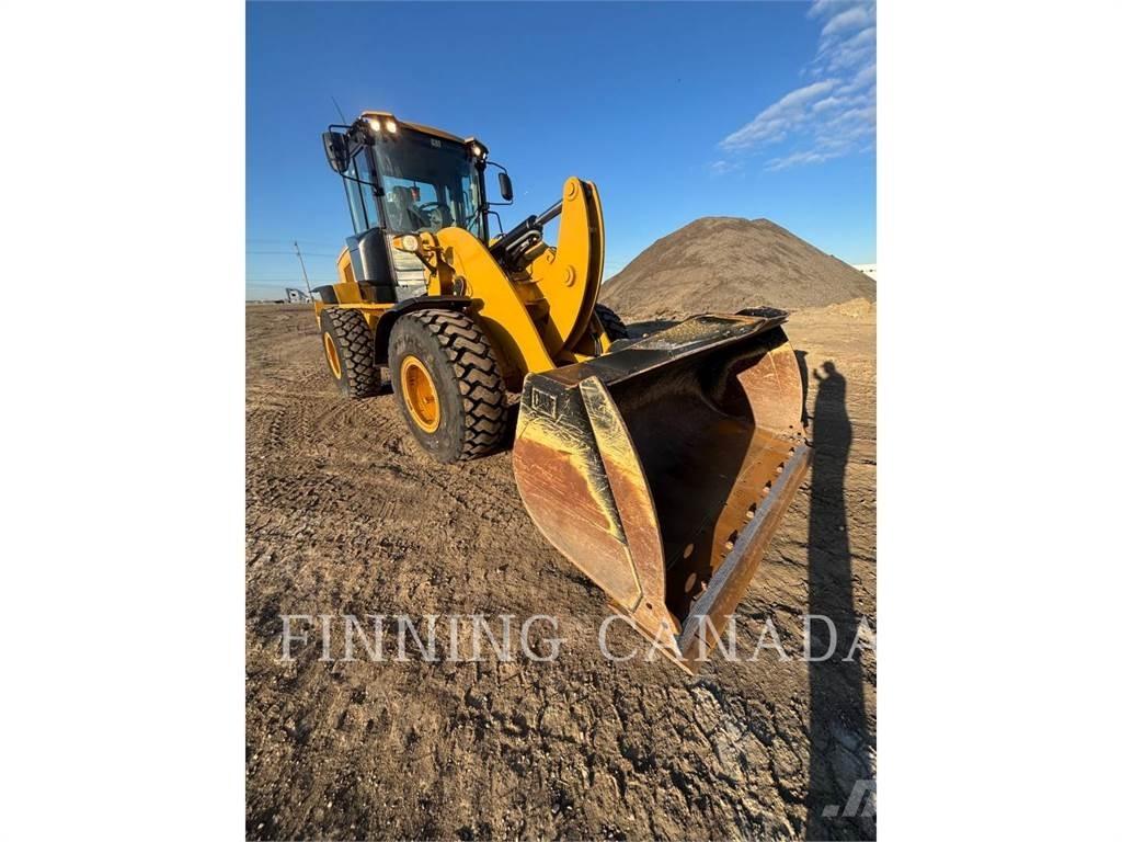 CAT 938K Pale gommate