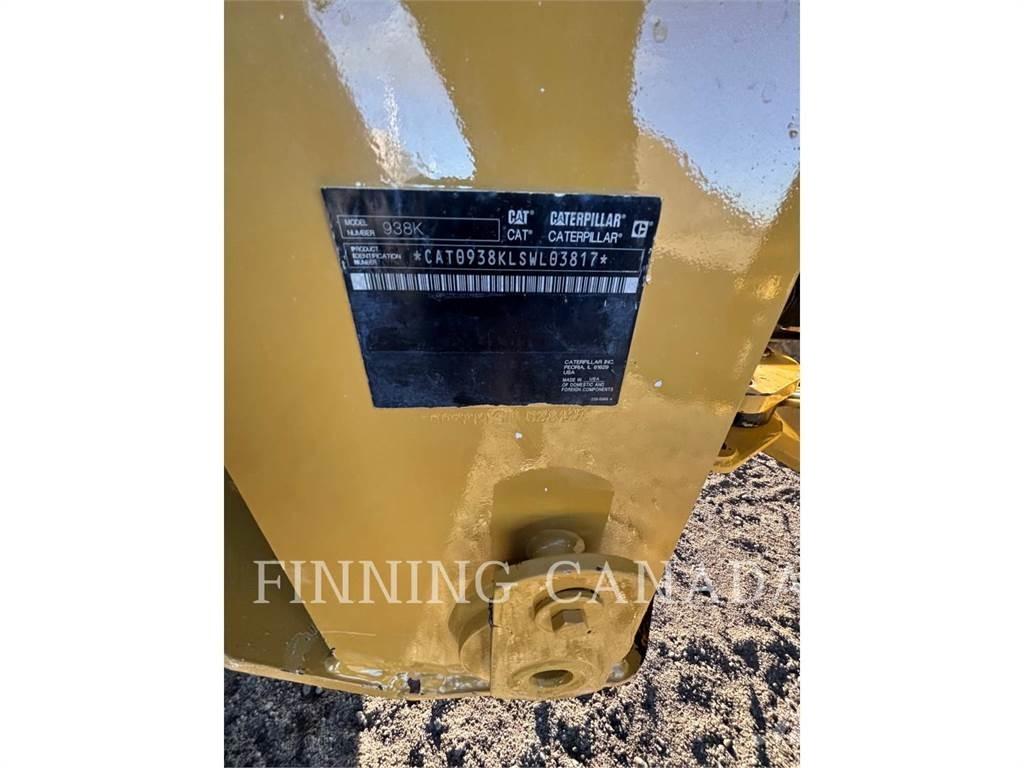 CAT 938K Pale gommate