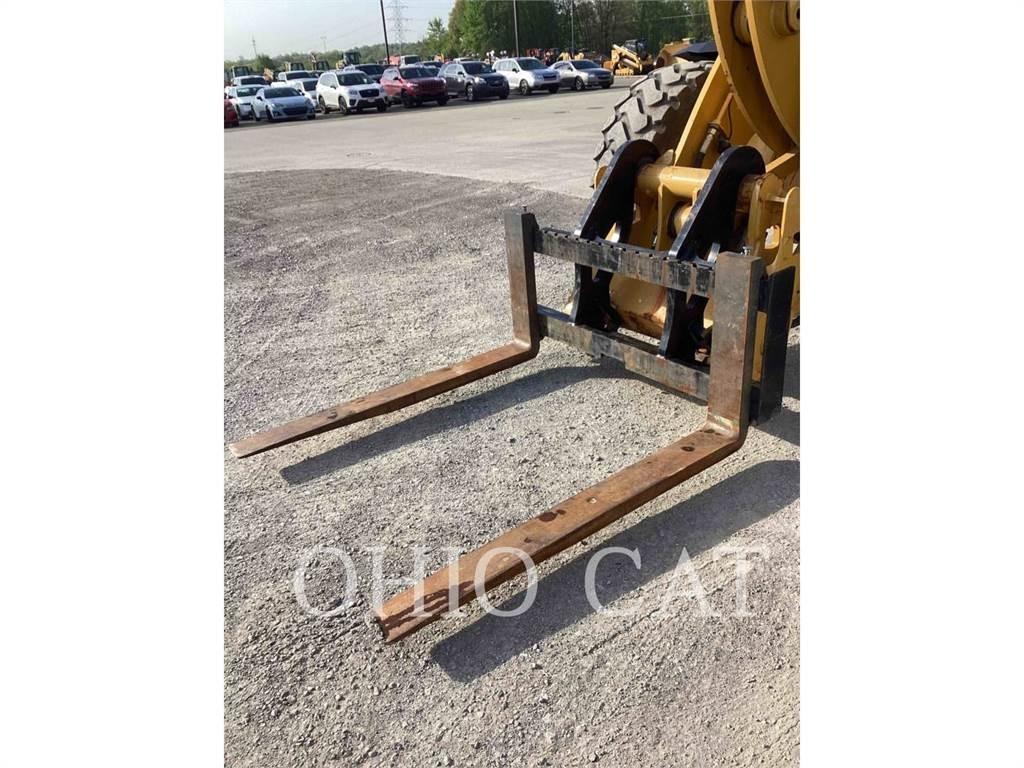 CAT 938M Pale gommate