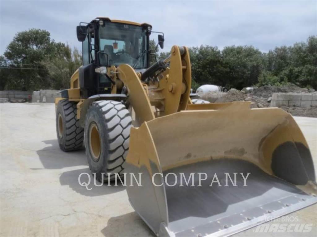 CAT 938M Pale gommate