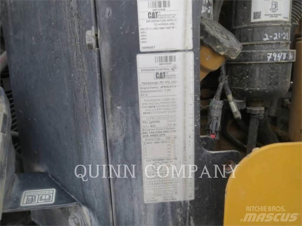 CAT 938M Pale gommate