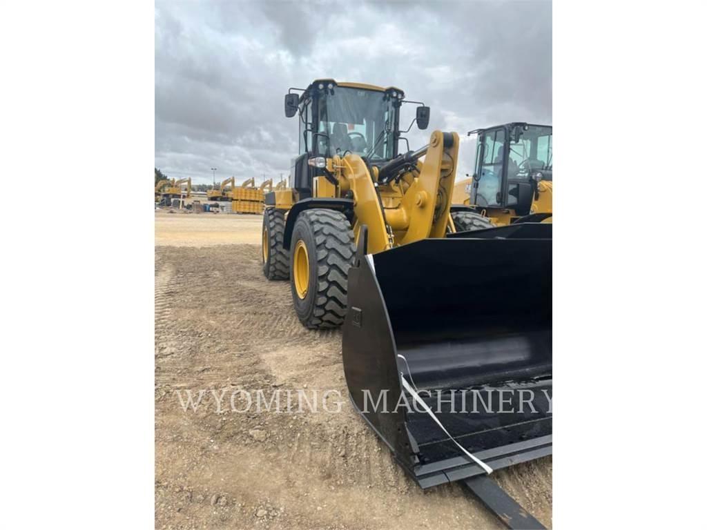 CAT 938M Pale gommate