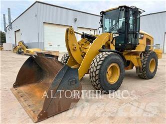 CAT 938M Pale gommate