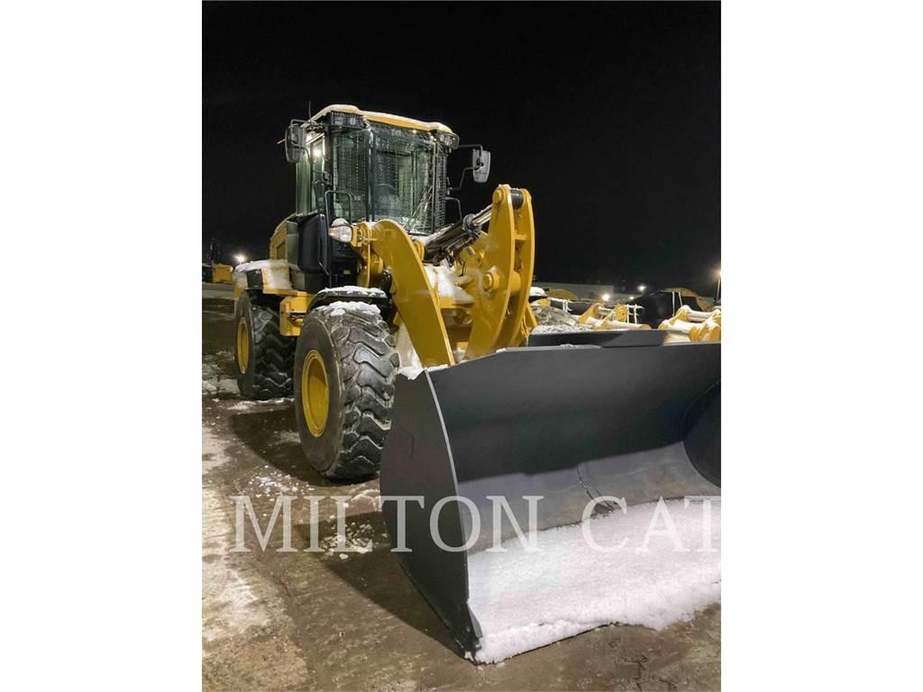 CAT 938M Pale gommate