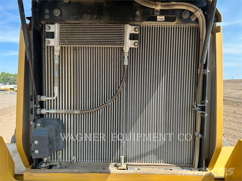 CAT 938M Pale gommate