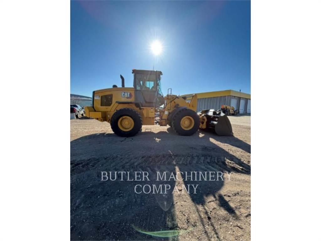 CAT 938M Pale gommate