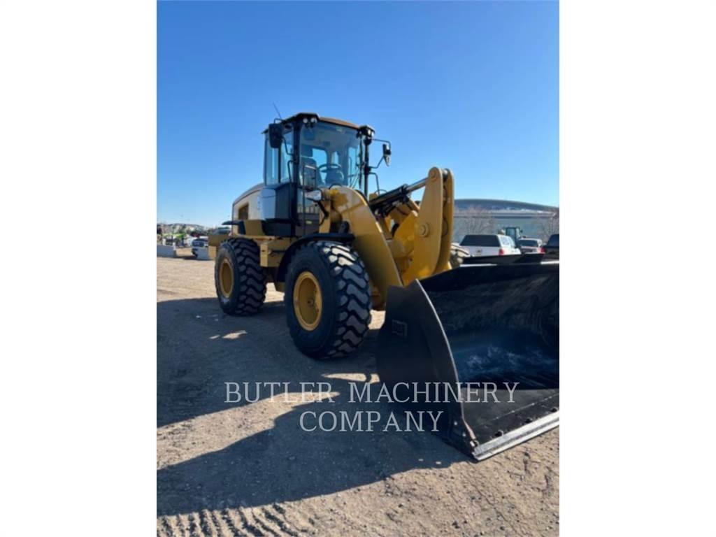 CAT 938M Pale gommate