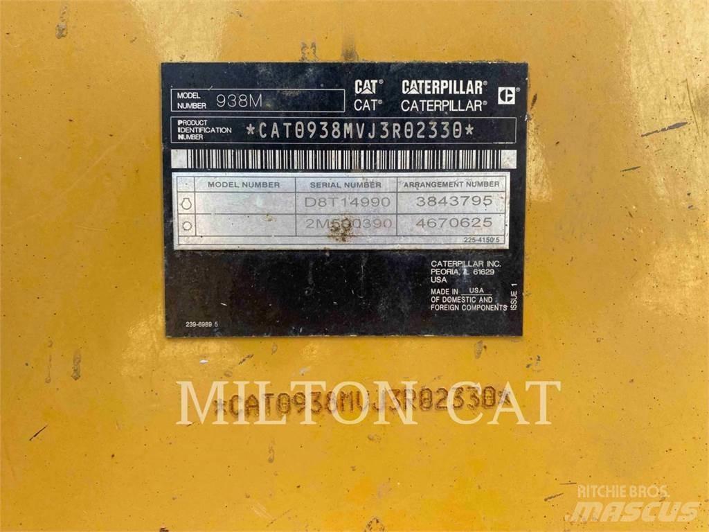 CAT 938M Pale gommate