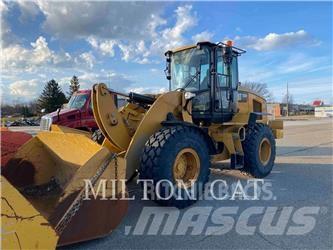CAT 938M Pale gommate