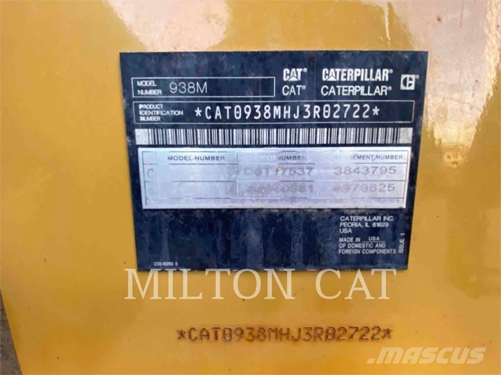 CAT 938M Pale gommate